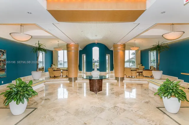 $3,450 | 888 Brickell Key Drive, Unit 2201, Miami, FL 33131