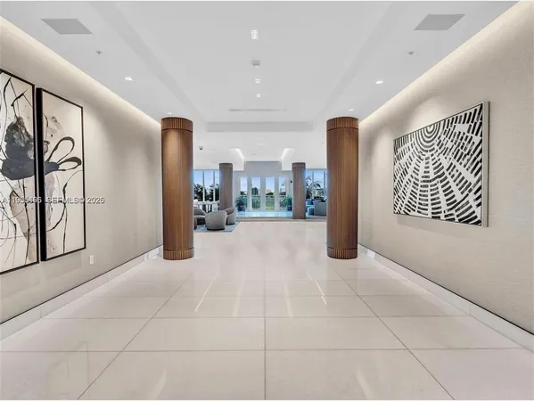 $3,350 | 888 Brickell Key Drive, Unit 2201, Miami, FL 33131