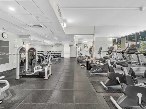 $3,350 | 888 Brickell Key Drive, Unit 2201, Miami, FL 33131