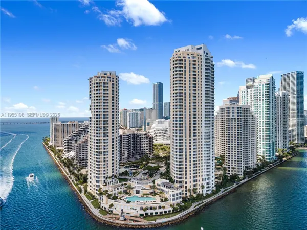 $3,350 | 888 Brickell Key Drive, Unit 2201, Miami, FL 33131