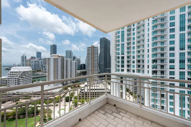 $3,450 | 888 Brickell Key Drive, Unit 2201, Miami, FL 33131