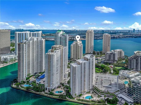 $3,350 | 888 Brickell Key Drive, Unit 2201, Miami, FL 33131