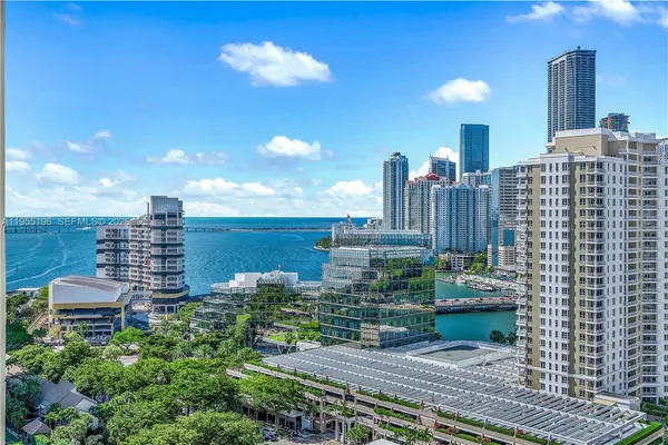 $3,350 | 888 Brickell Key Drive, Unit 2201, Miami, FL 33131