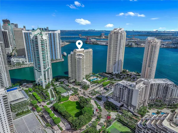 $3,350 | 888 Brickell Key Drive, Unit 2201, Miami, FL 33131