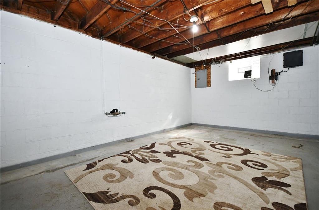 223 Crestview Road Pittsburgh, PA 15235 - Photo 16 of 22 Gallery Image 16