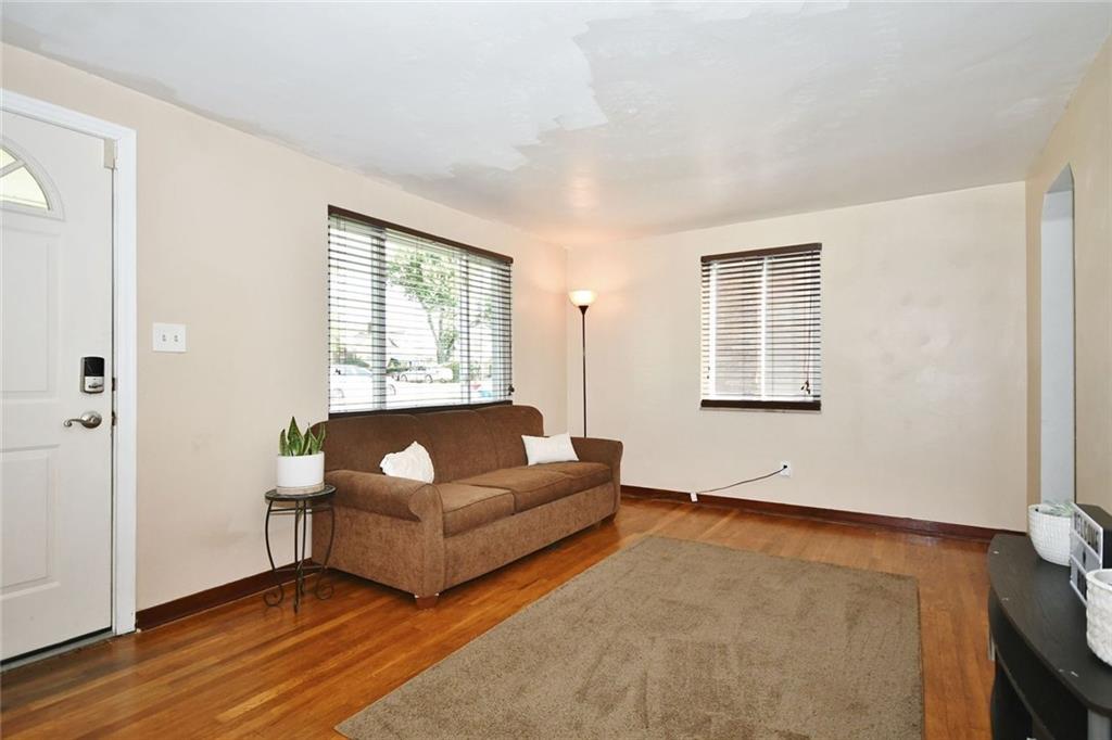 223 Crestview Road Pittsburgh, PA 15235 - Photo 5 of 22 Gallery Image 5