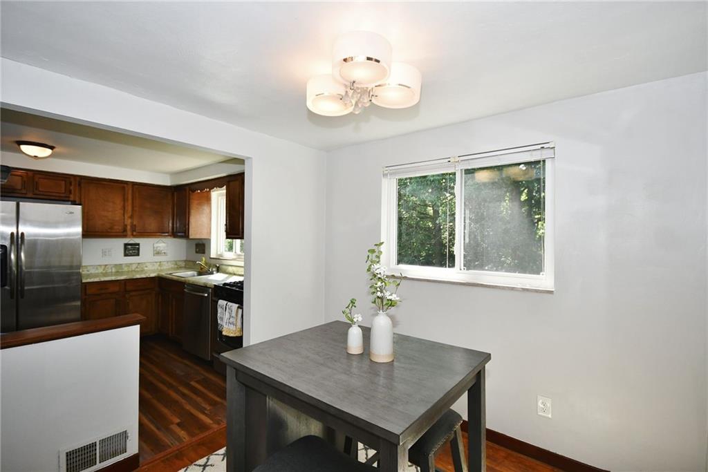 223 Crestview Road Pittsburgh, PA 15235 - Photo 9 of 22 Gallery Image 9