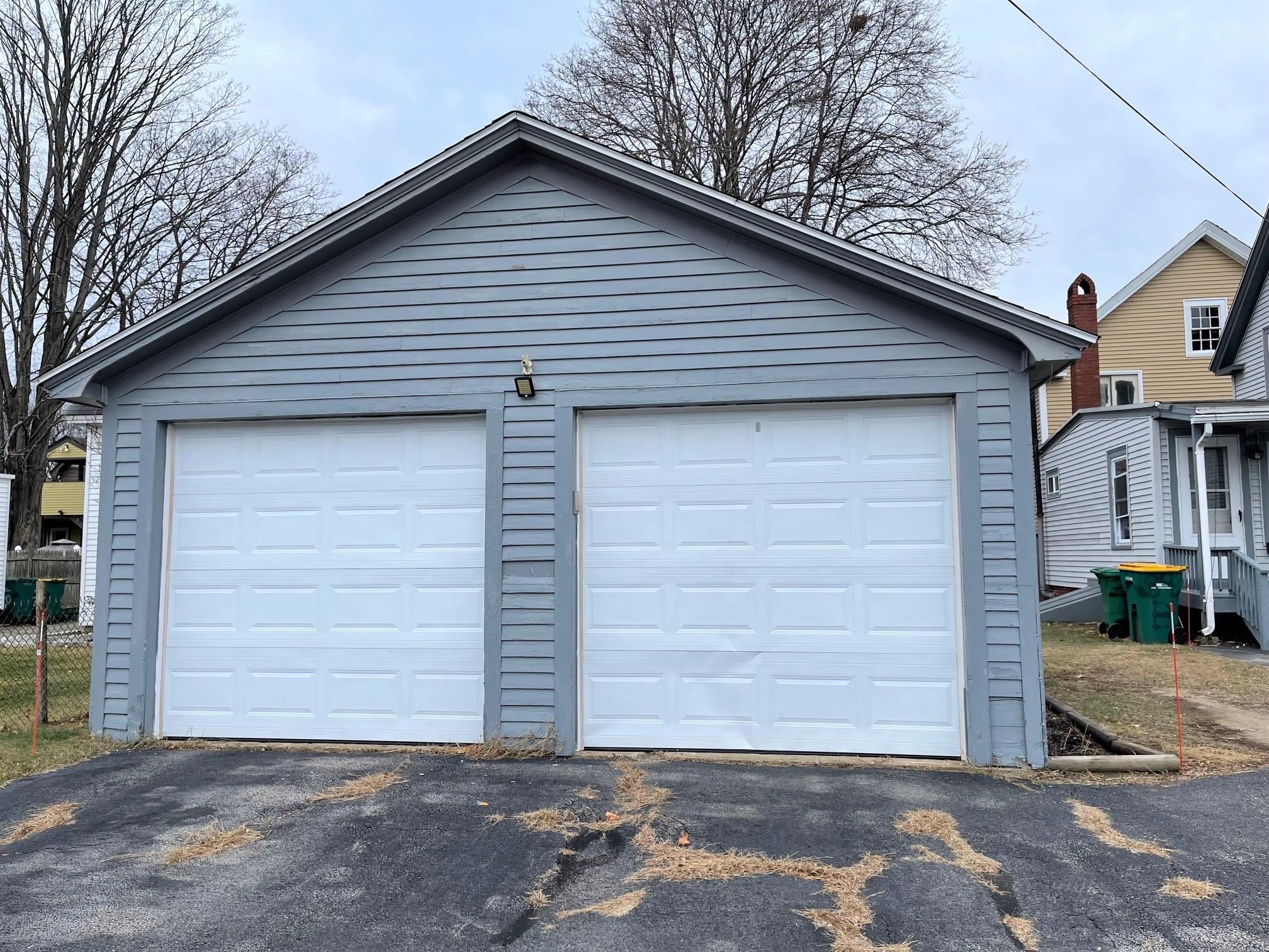 34 Maple Street Rochester, NH 03867 - Photo 7 of 28