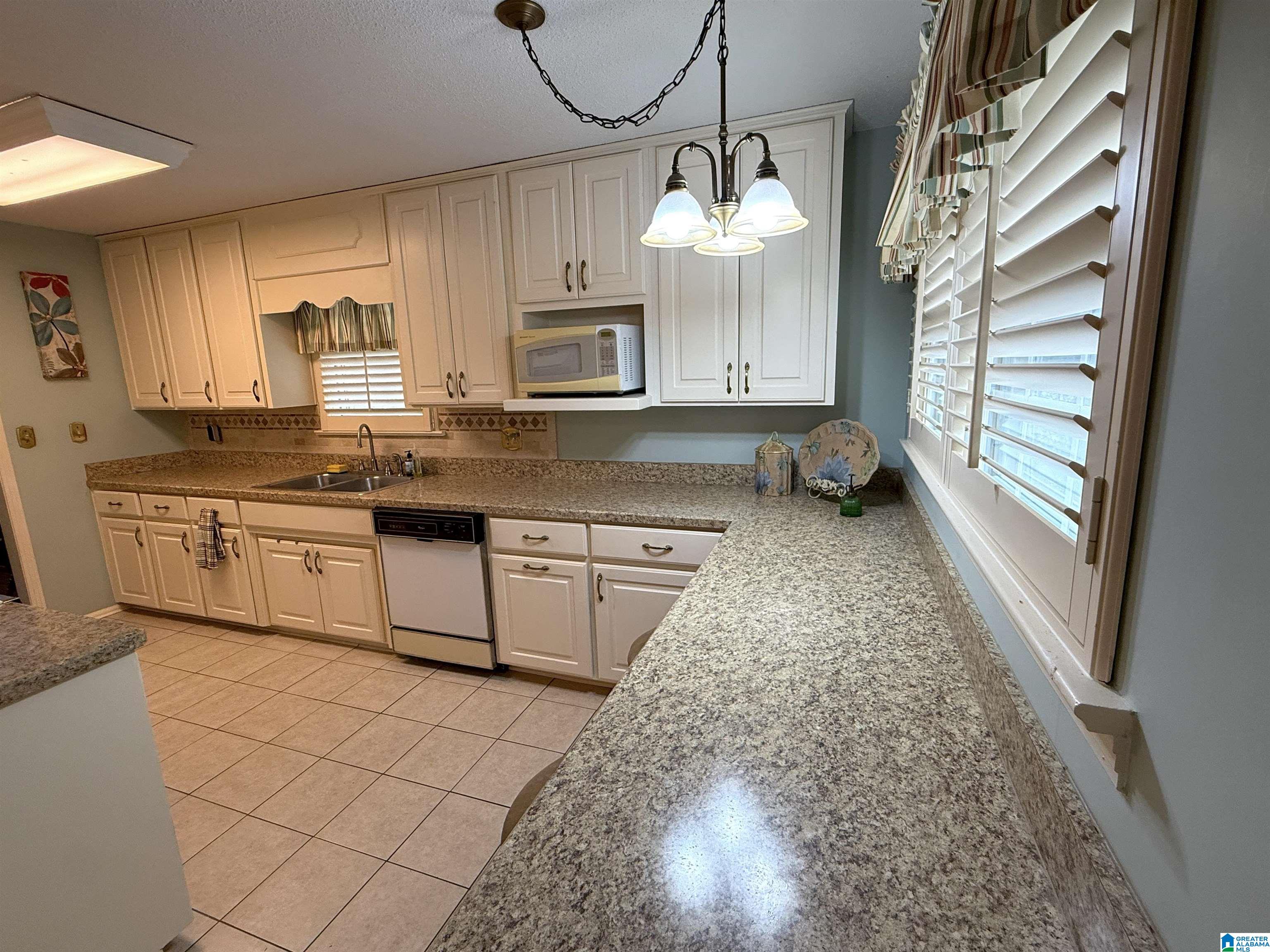 136 Treasure Trail Gardendale, AL 35071 - Photo 17 of 34