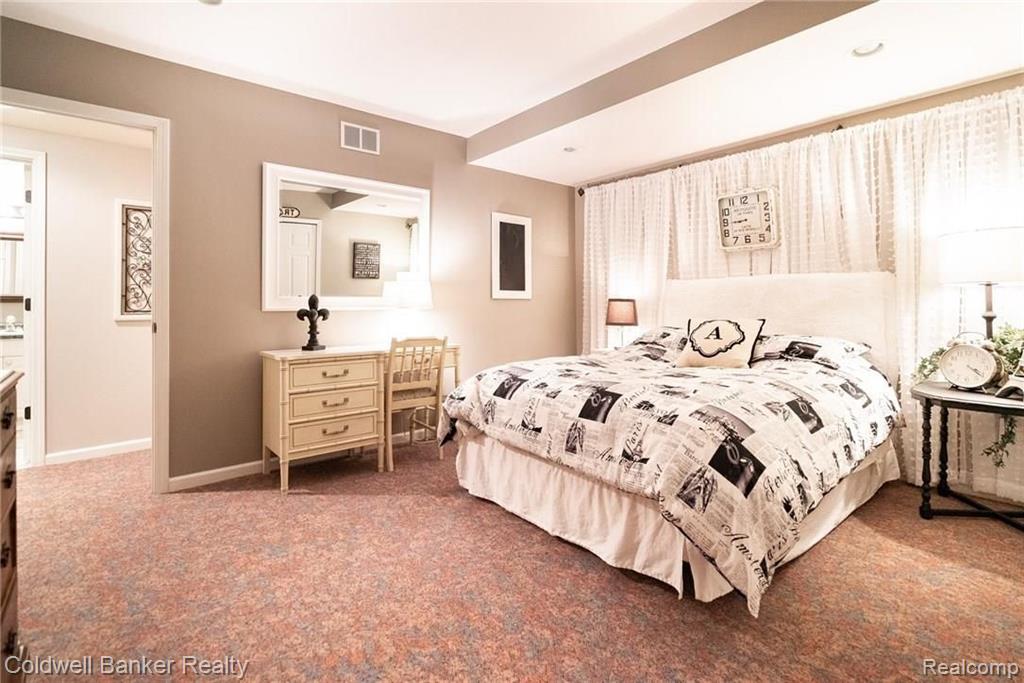 3724 Newcastle Drive Rochester Hills, MI 48306 - Photo 28 of 39