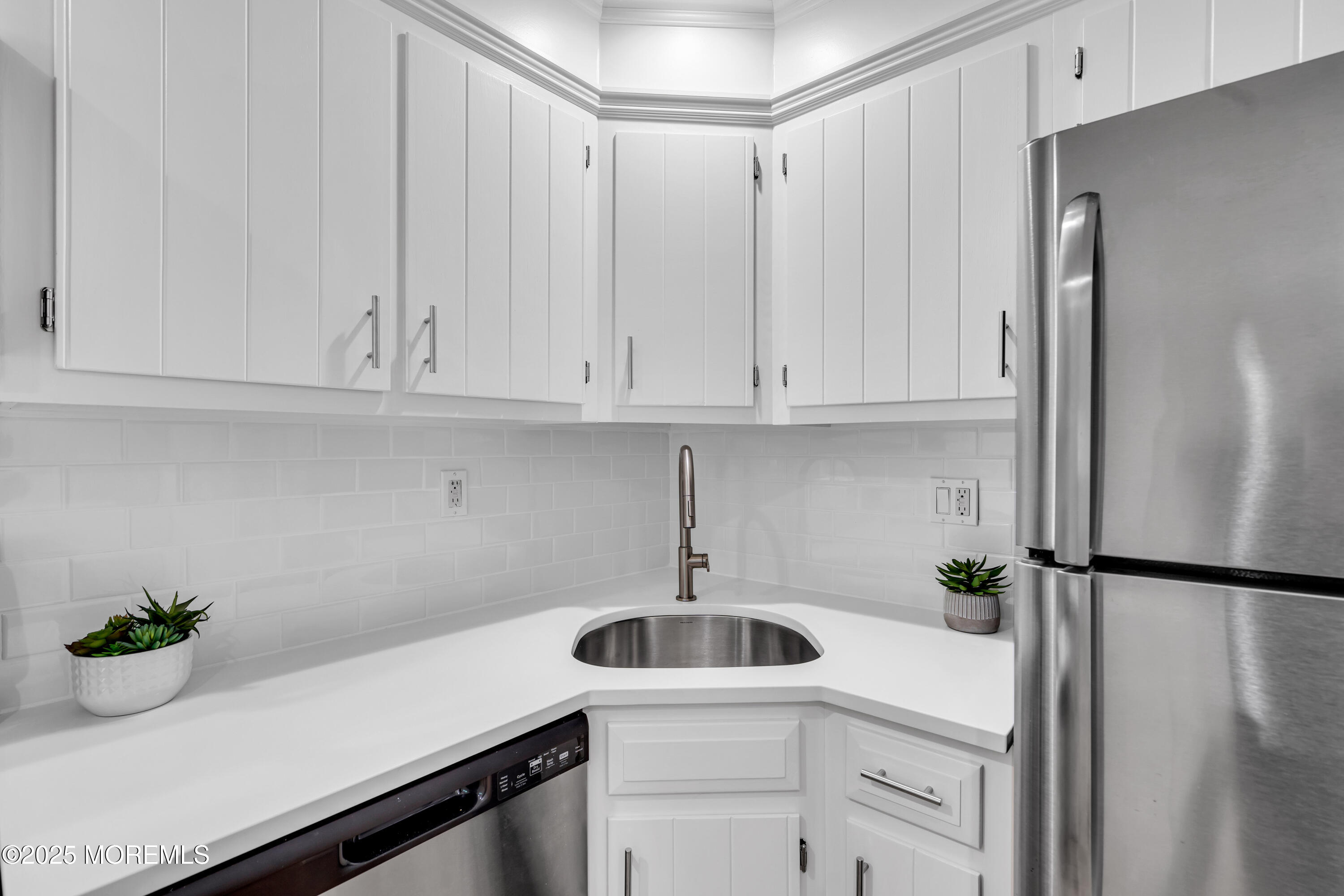 34 Lexington Court Red Bank, NJ 07701 - Photo 5 of 32 New Quartz Counters
