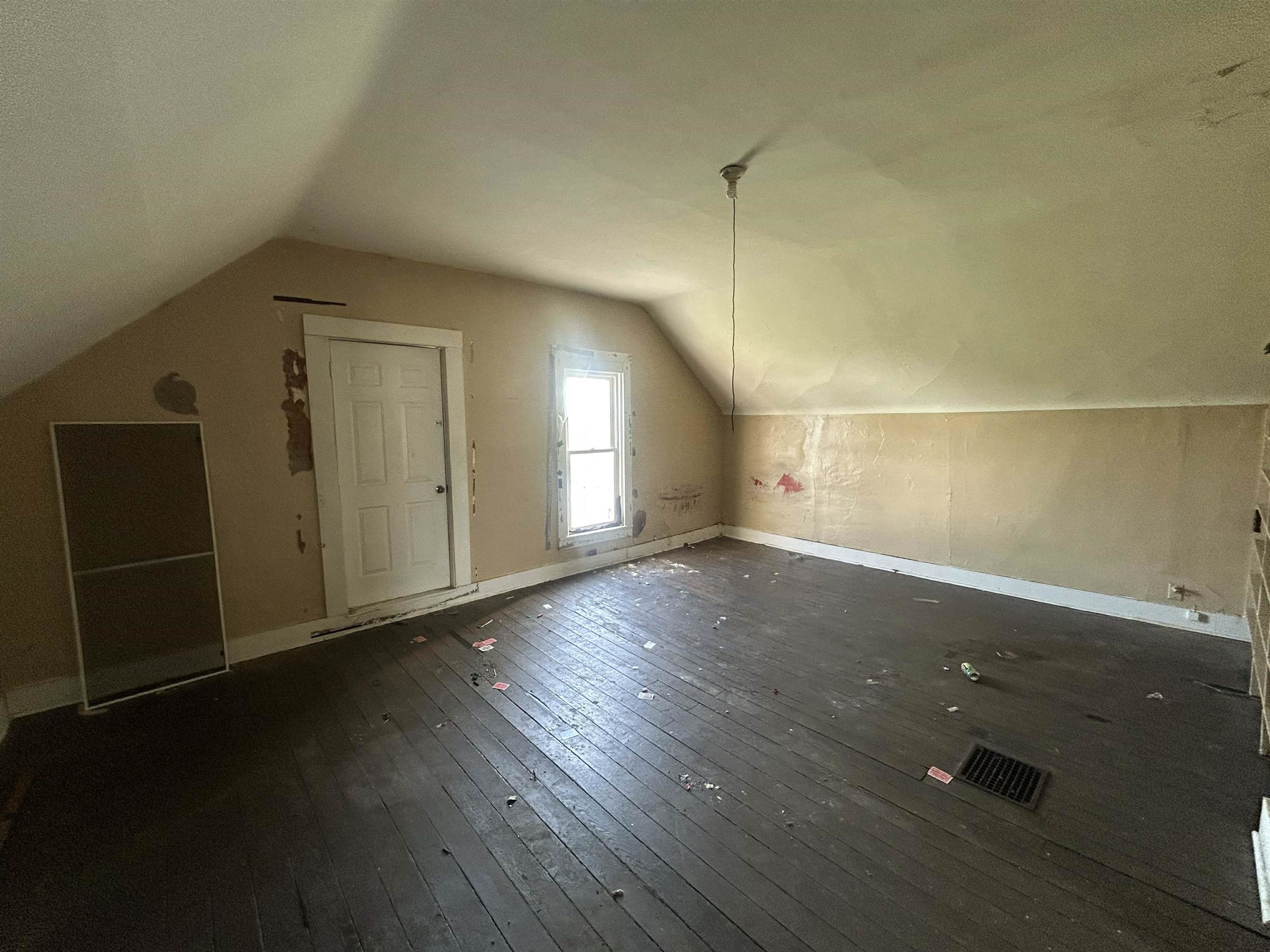 205 West Grant Street Decatur, IN 46733 - Photo 13 of 18