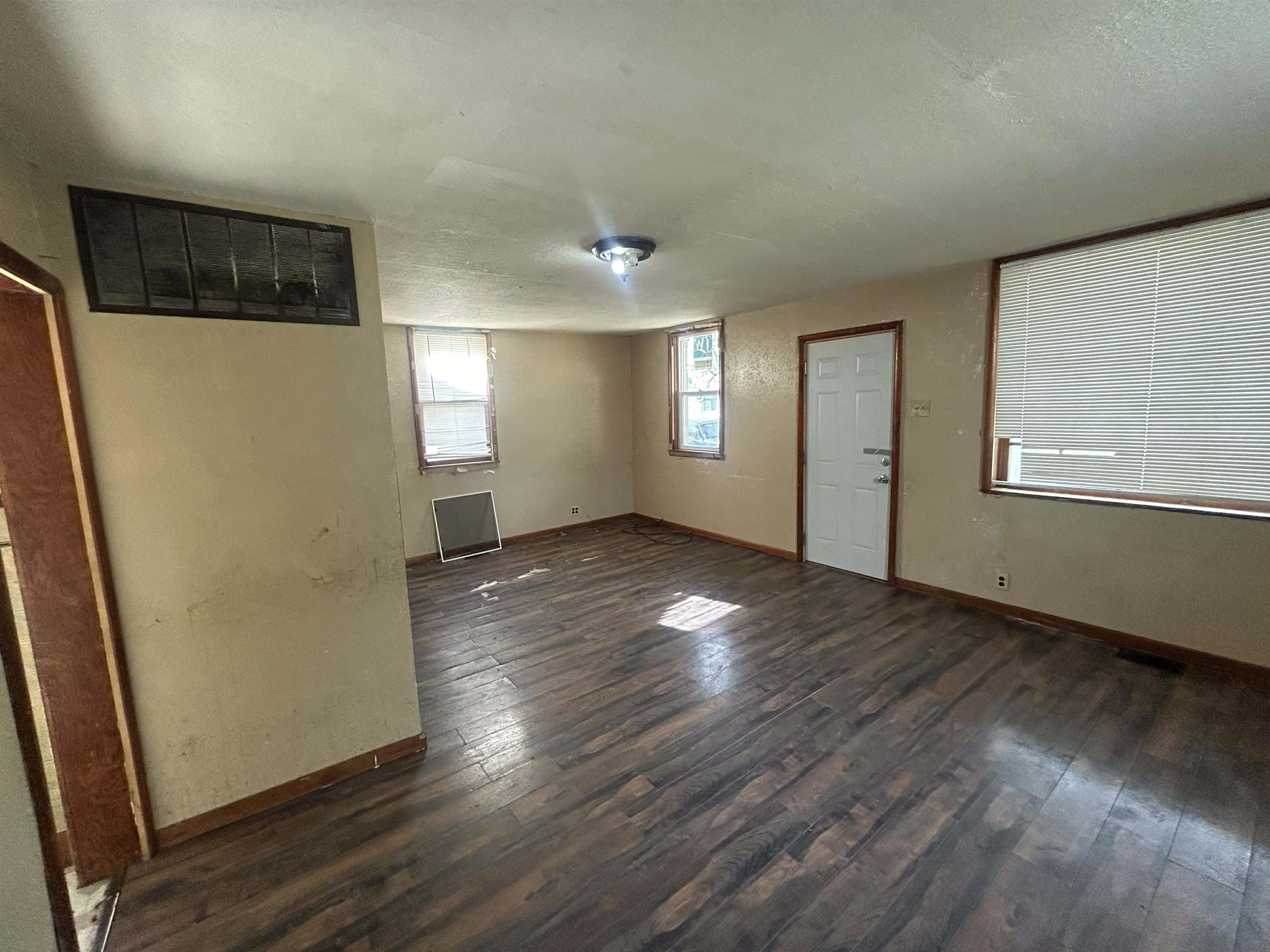 205 West Grant Street Decatur, IN 46733 - Photo 3 of 18