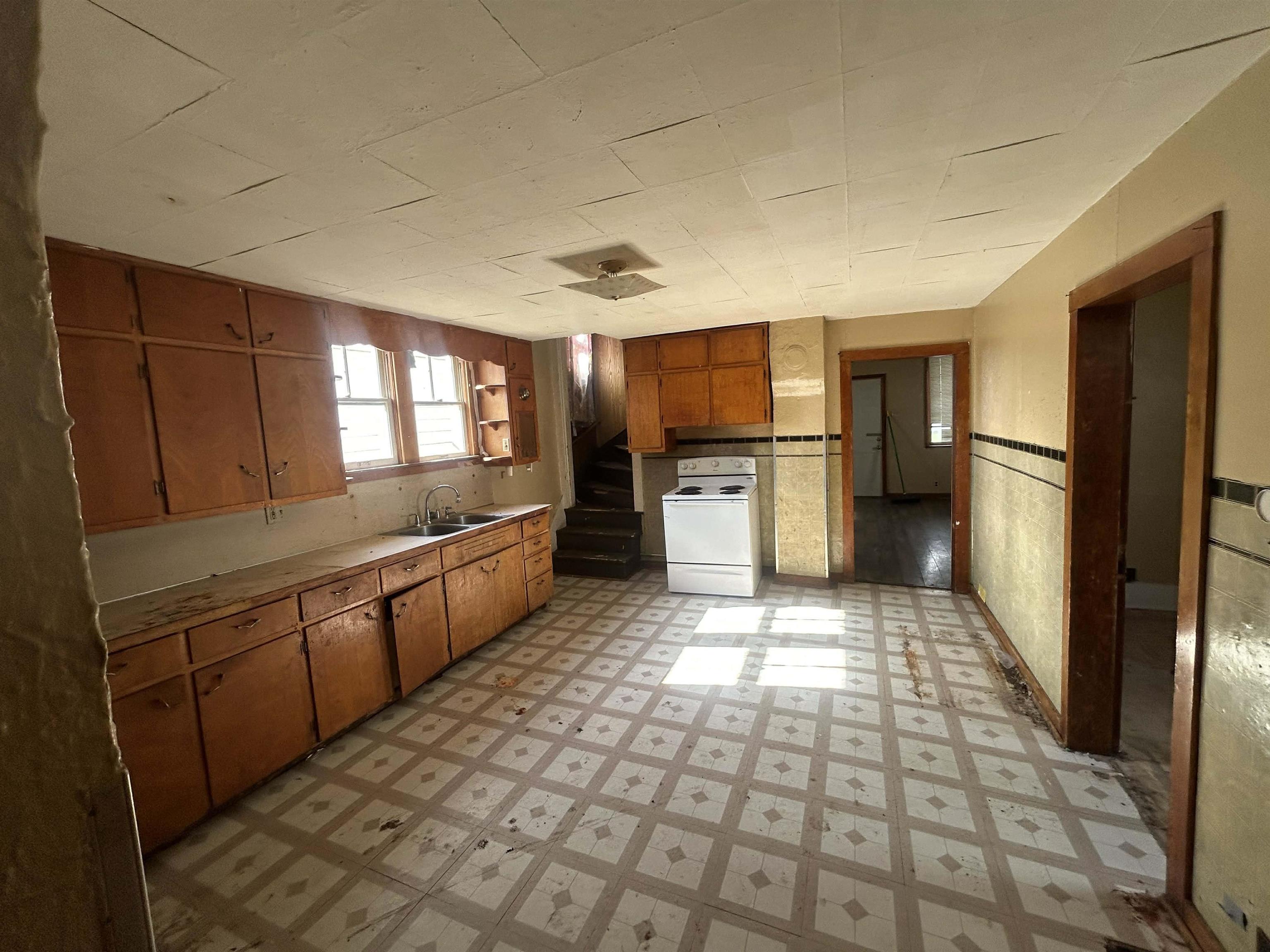 205 West Grant Street Decatur, IN 46733 - Photo 5 of 18