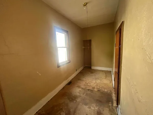 $74,900 | 205 West Grant Street, Decatur, IN 46733