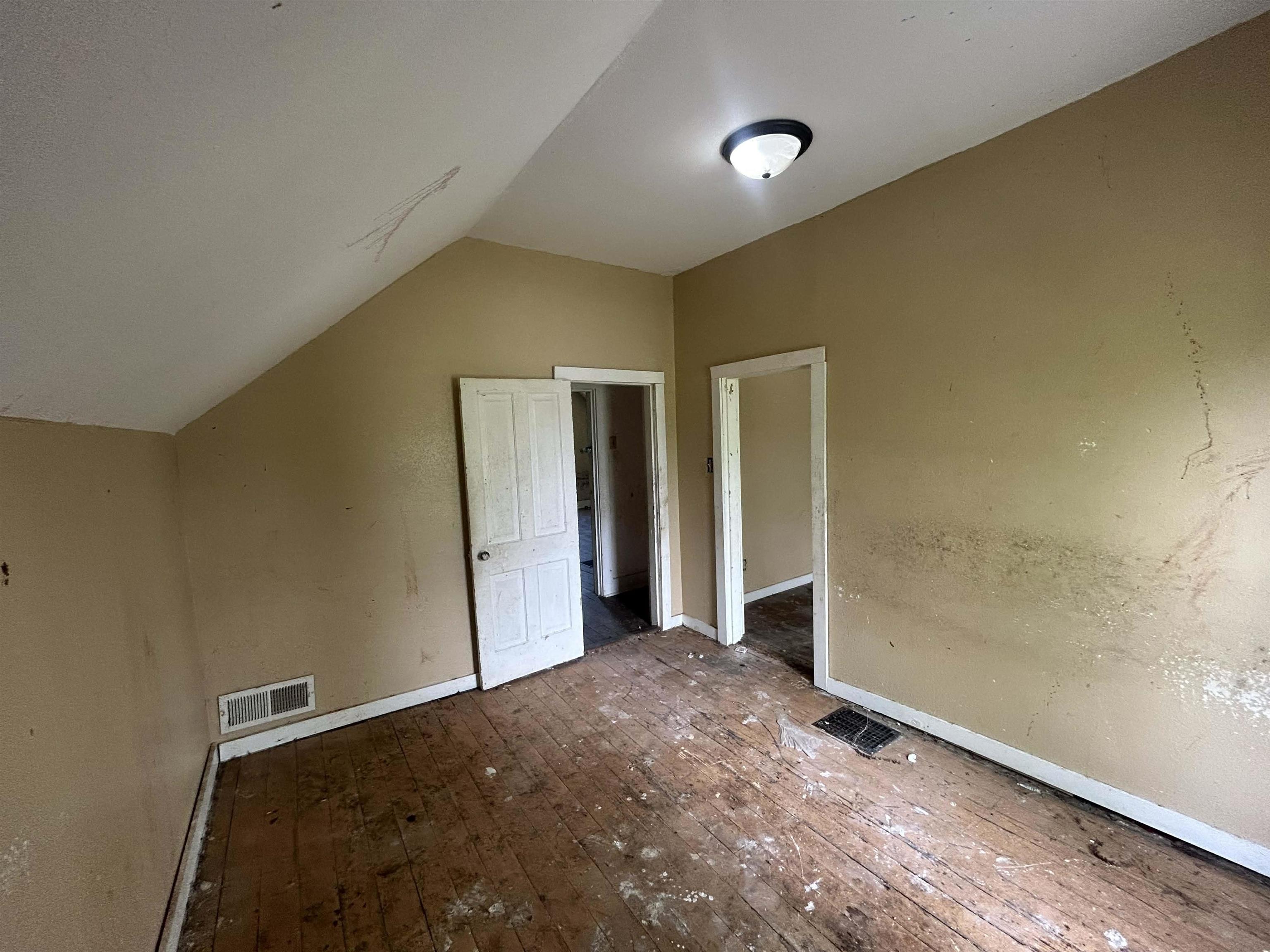 205 West Grant Street Decatur, IN 46733 - Photo 9 of 18