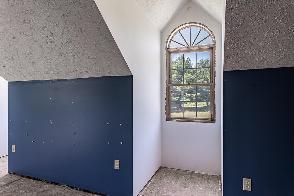 5062 West Barnes Road Mason, MI 48854 - Photo 18 of 23 0N0A8657-HDR-Edit