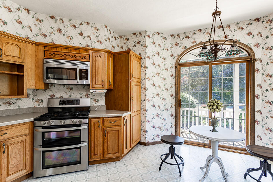 5062 West Barnes Road Mason, MI 48854 - Photo 8 of 23 0N0A8629-HDR-Edit