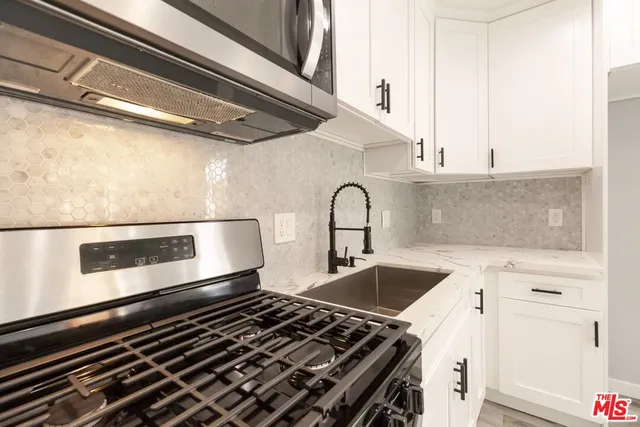 a close view of stove top oven