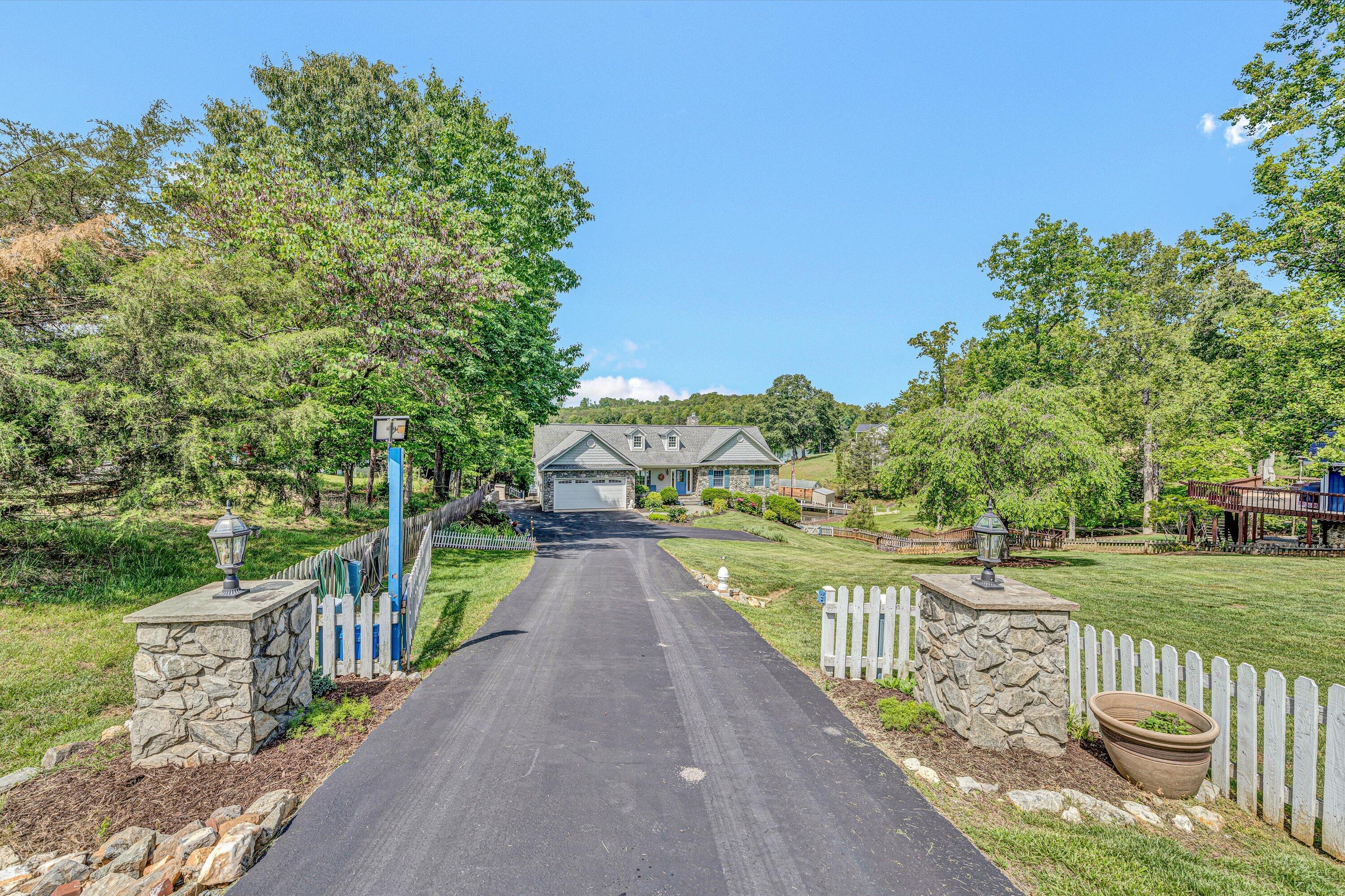 168 Sandy Point Court Union Hall, VA 24176 - Photo 66 of 80 62-DSC00182