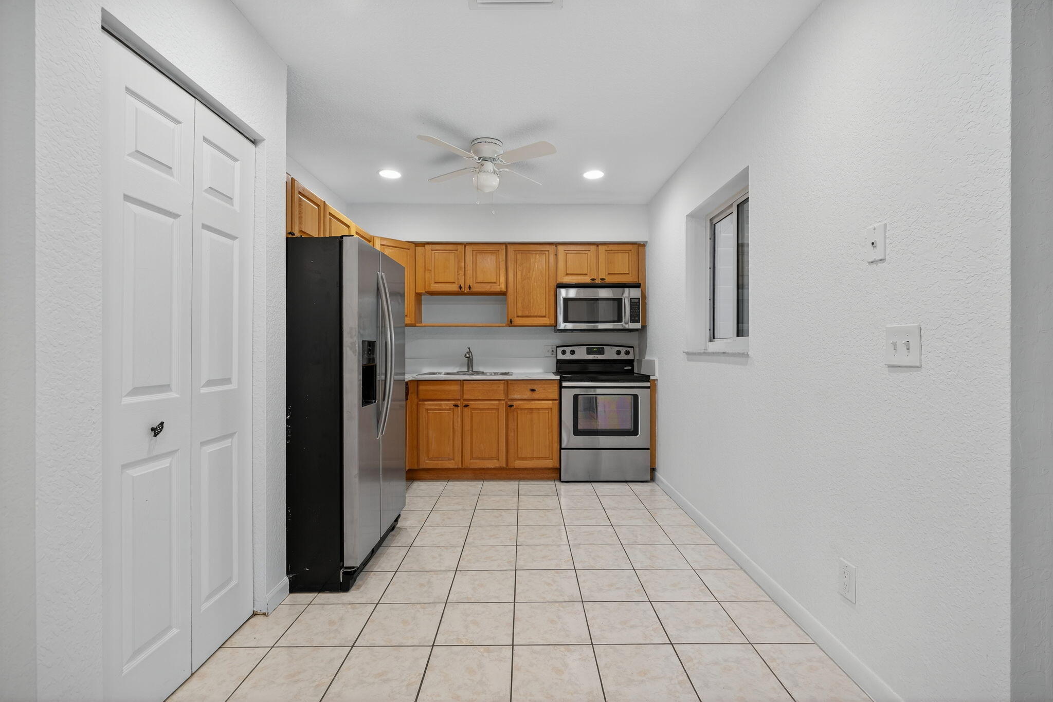 516 East Whitney Drive Jupiter, FL 33458 - Photo 23 of 63 Kitchen