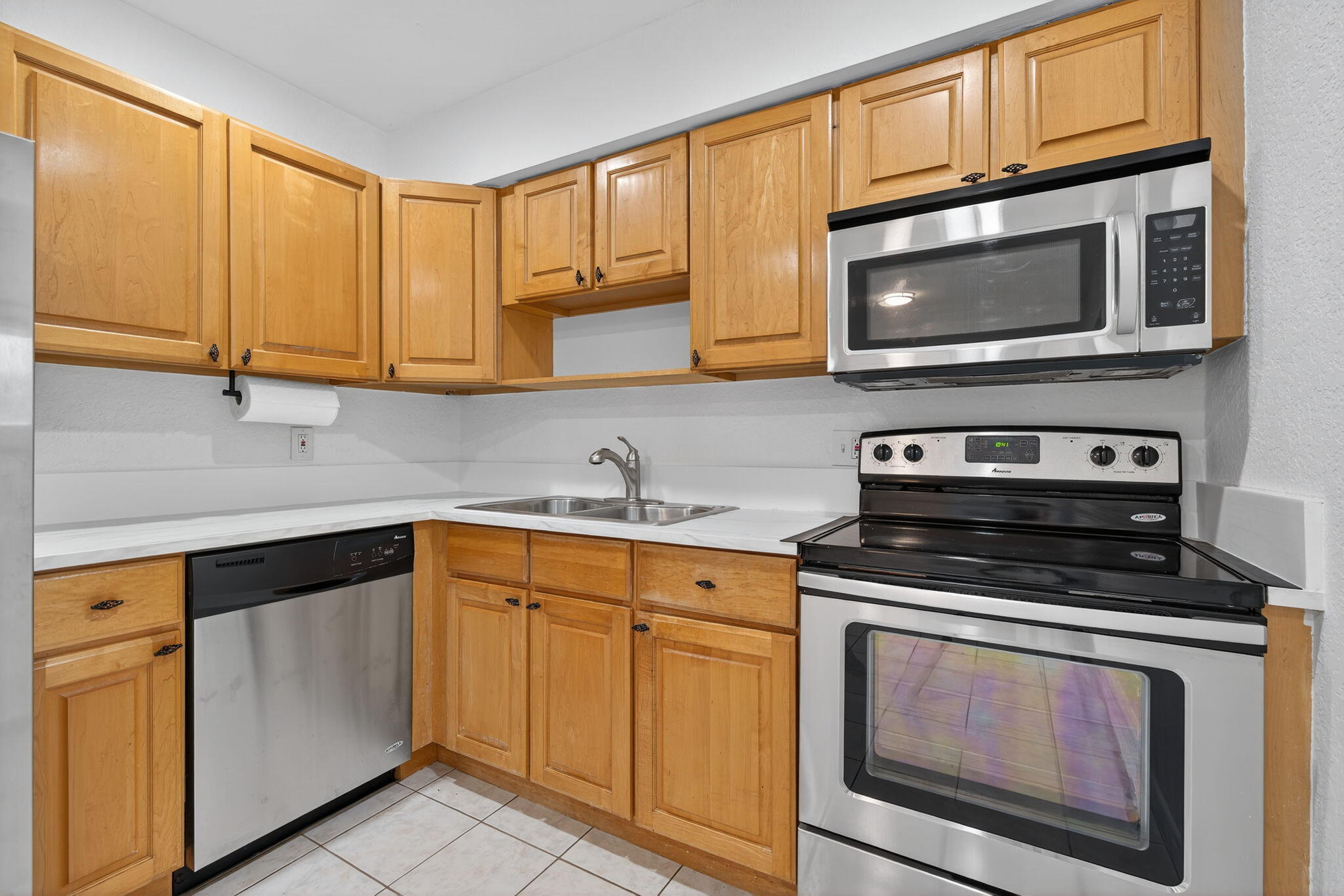 516 East Whitney Drive Jupiter, FL 33458 - Photo 25 of 63 Kitchen