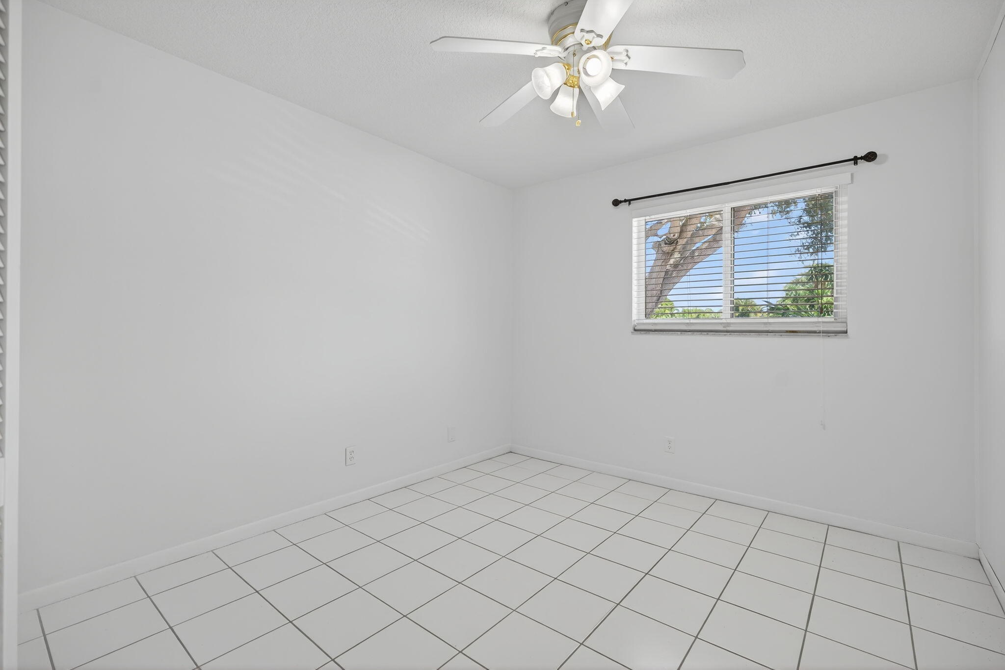 516 East Whitney Drive Jupiter, FL 33458 - Photo 32 of 63 Bedroom 3