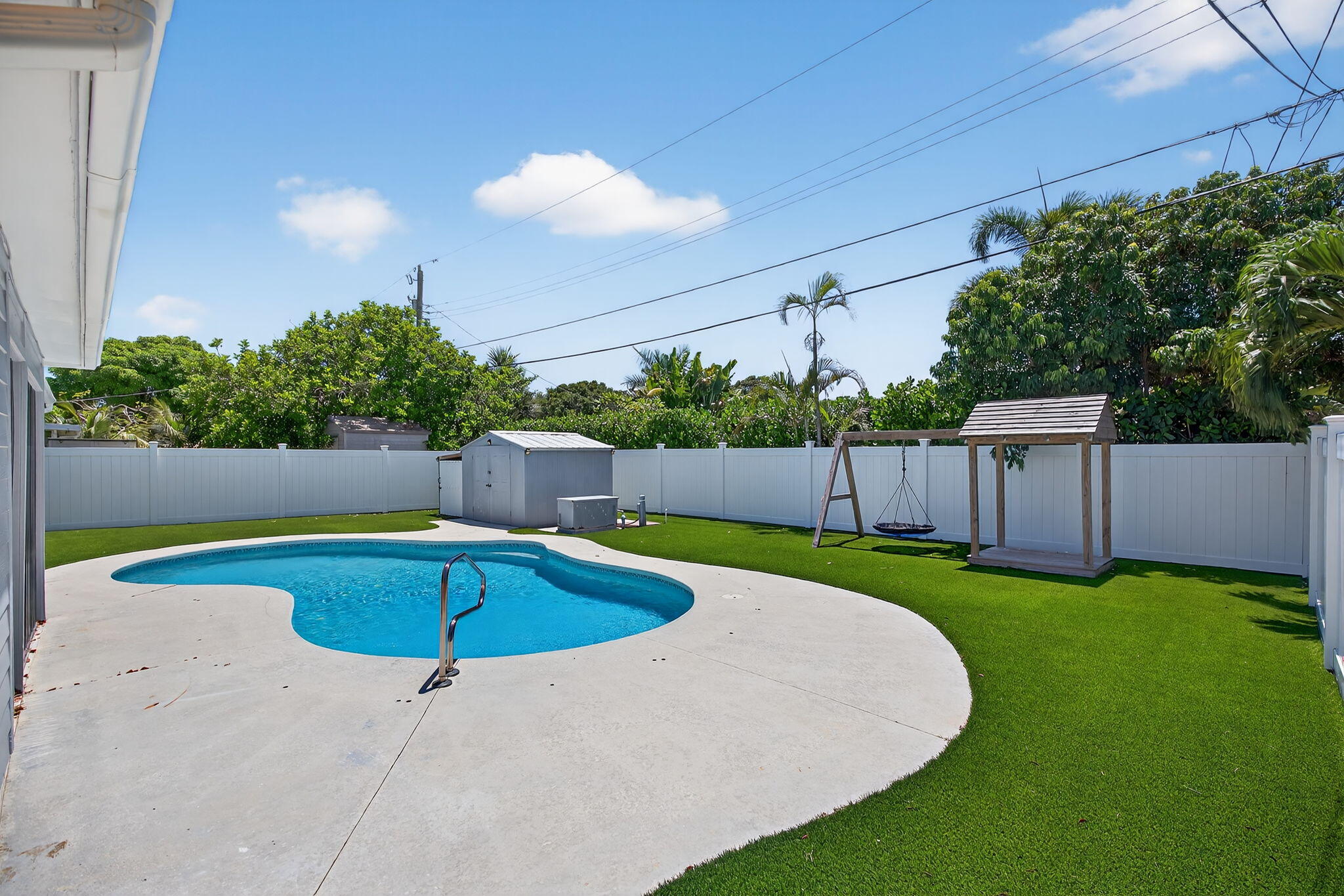 516 East Whitney Drive Jupiter, FL 33458 - Photo 47 of 63 Backyard