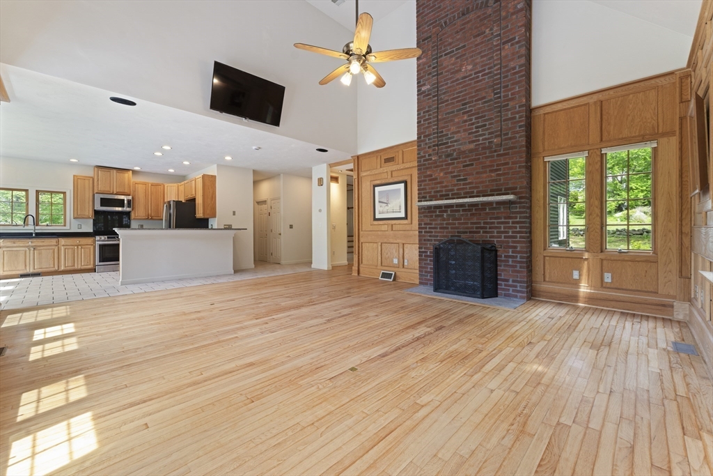 28 Vincent Road Mendon, MA 01756 - Photo 6 of 42
