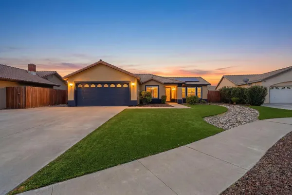 $425,000 | 702 Montecito Court, Lemoore, CA 93245
