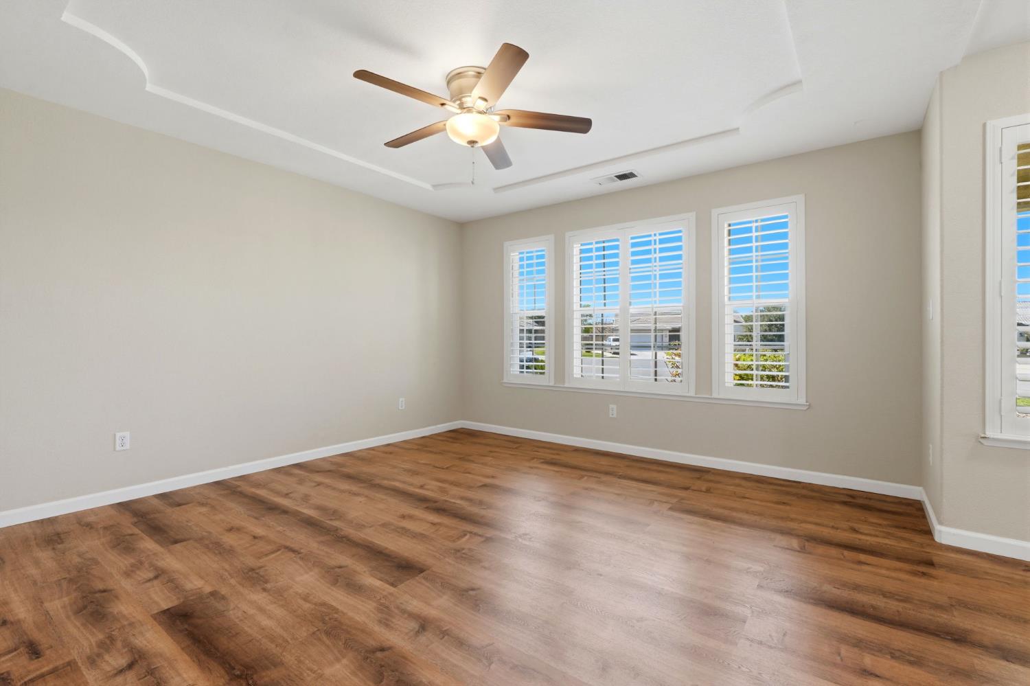 702 Montecito Court Lemoore, CA 93245 - Photo 13 of 50