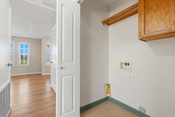 $425,000 | 702 Montecito Court, Lemoore, CA 93245