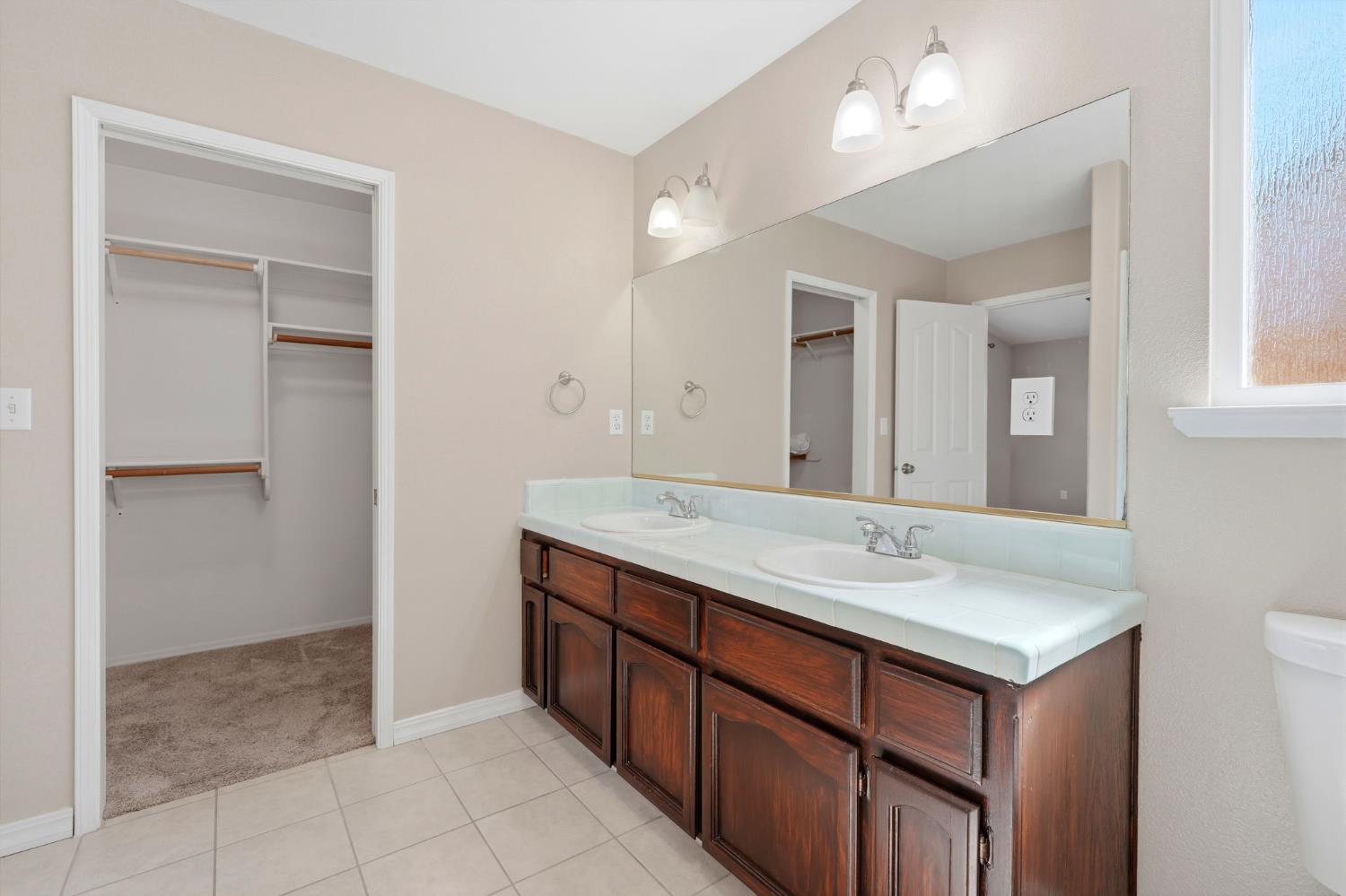 702 Montecito Court Lemoore, CA 93245 - Photo 39 of 50