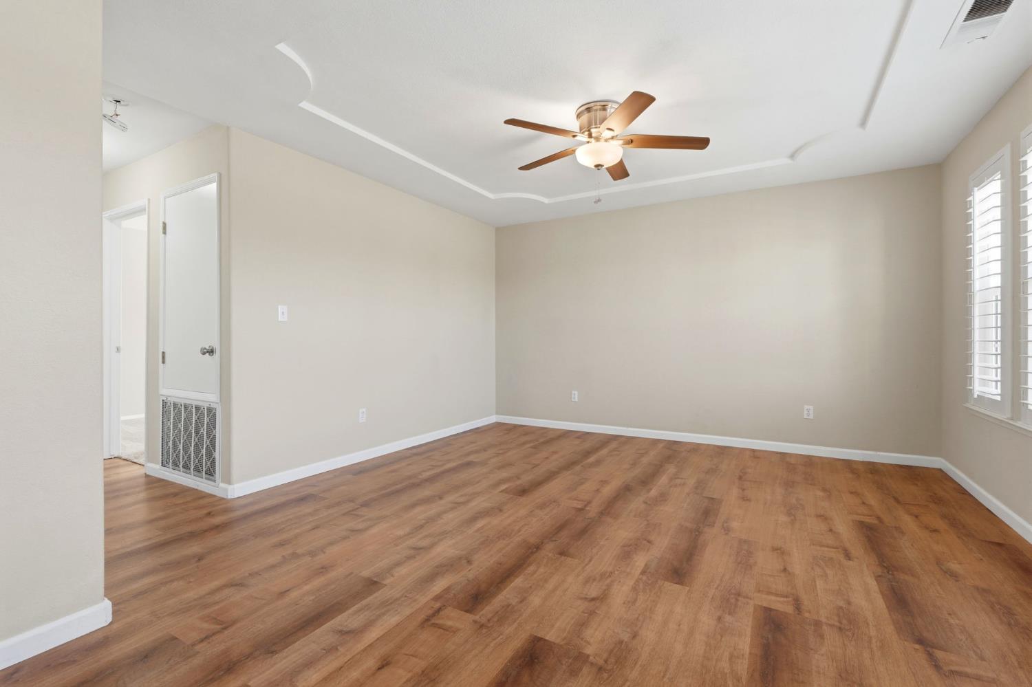 702 Montecito Court Lemoore, CA 93245 - Photo 7 of 50