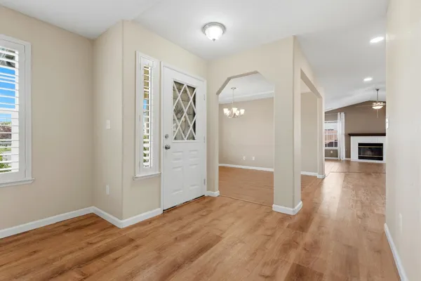 $425,000 | 702 Montecito Court, Lemoore, CA 93245