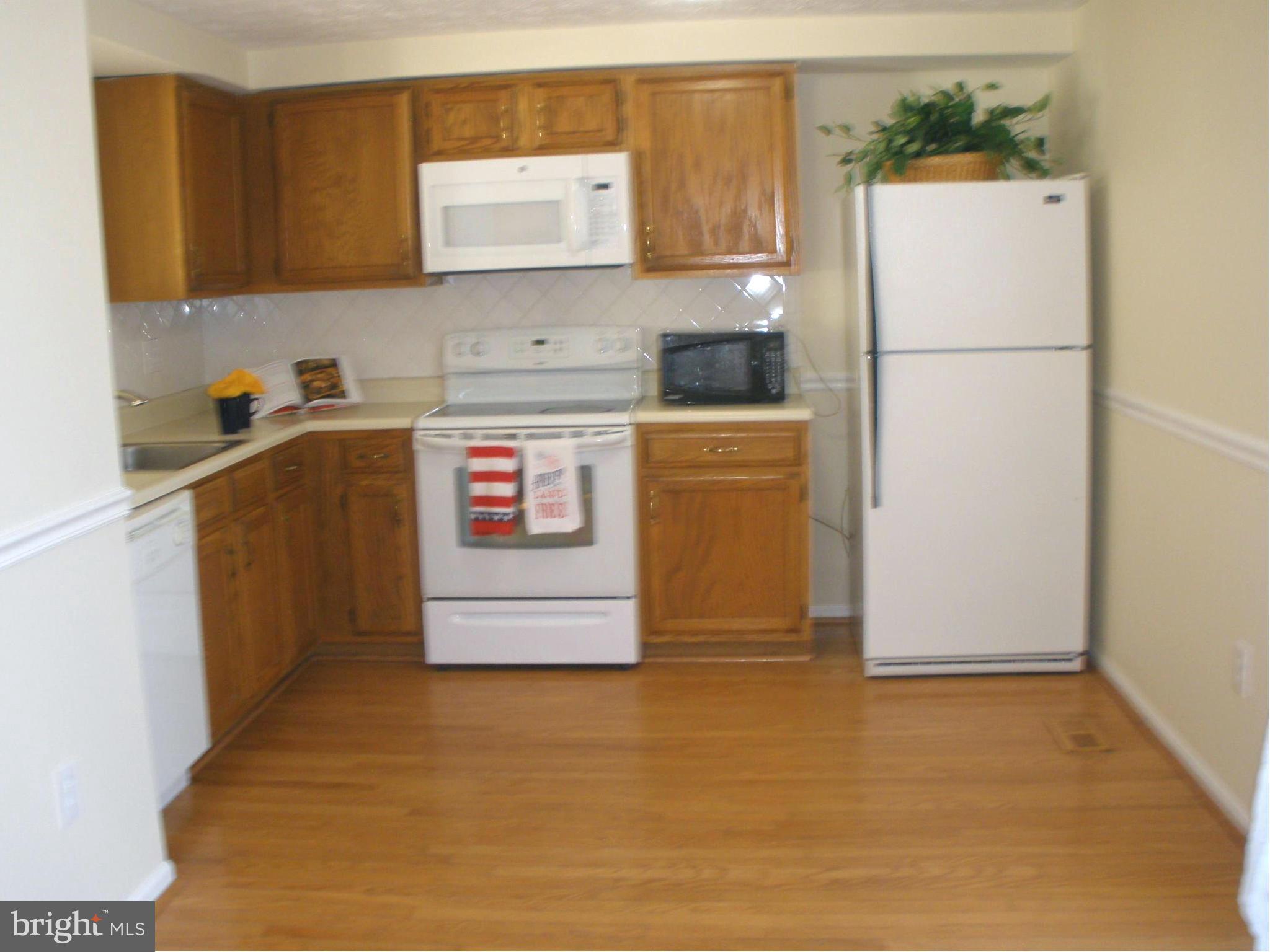 38 Rader Court Baltimore, MD 21234 - Photo 7 of 18 Kitchen
