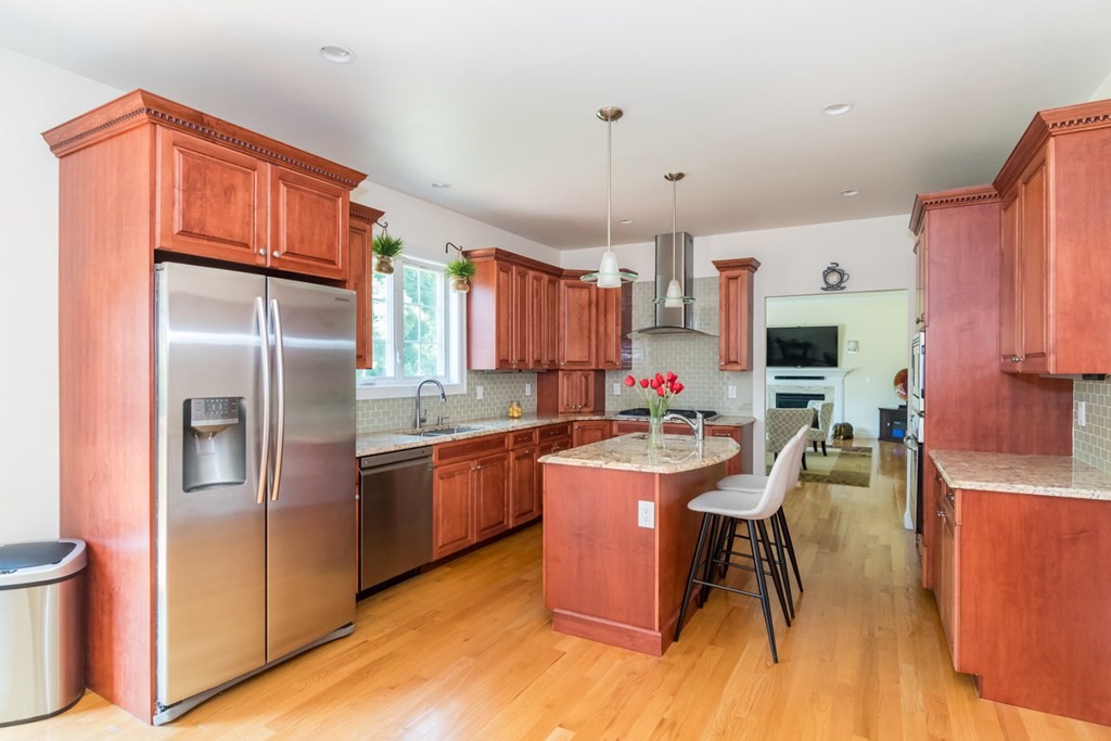 60 Edge Hill Road Sharon, MA 02067 - Photo 9 of 29 Gallery Image 9