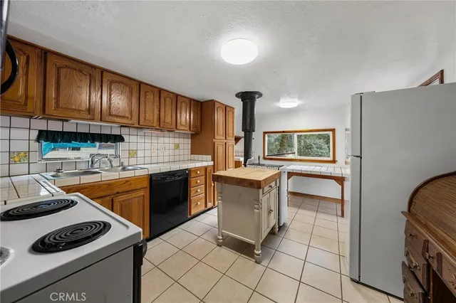 $139,900 | 3155 Buckingham Way, Nice, CA 95464