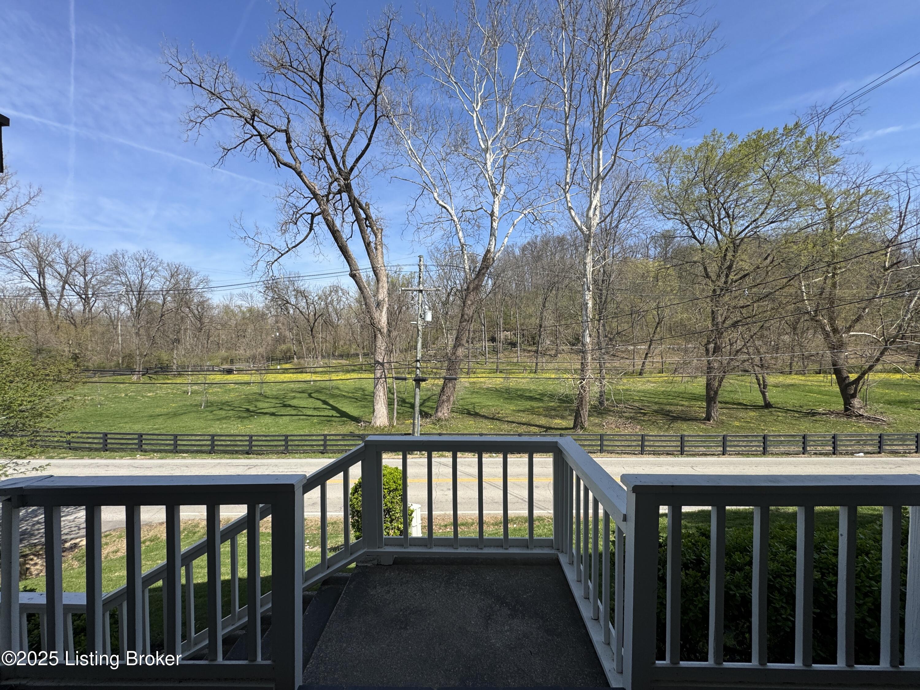 410 Mockingbird Valley Road, Unit 30 Louisville, KY 40207 - Photo 6 of 34 IMG_0119