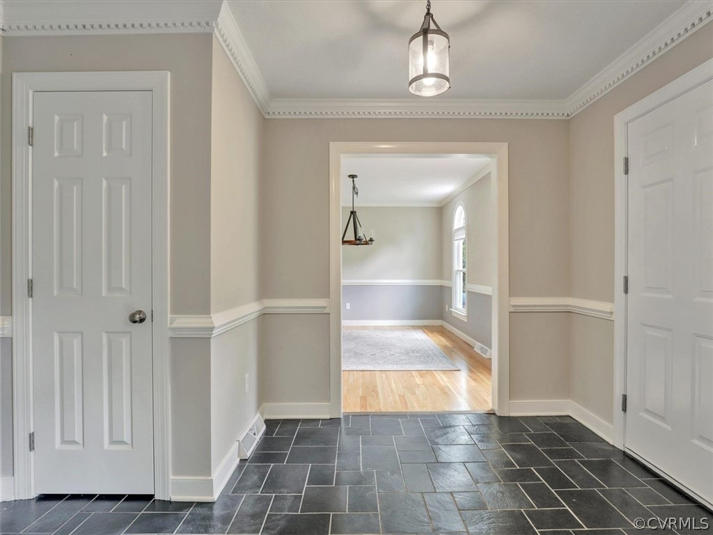 5250 Windsor Road Sandston, VA 23150 - Photo 6 of 48 Gallery Image 6