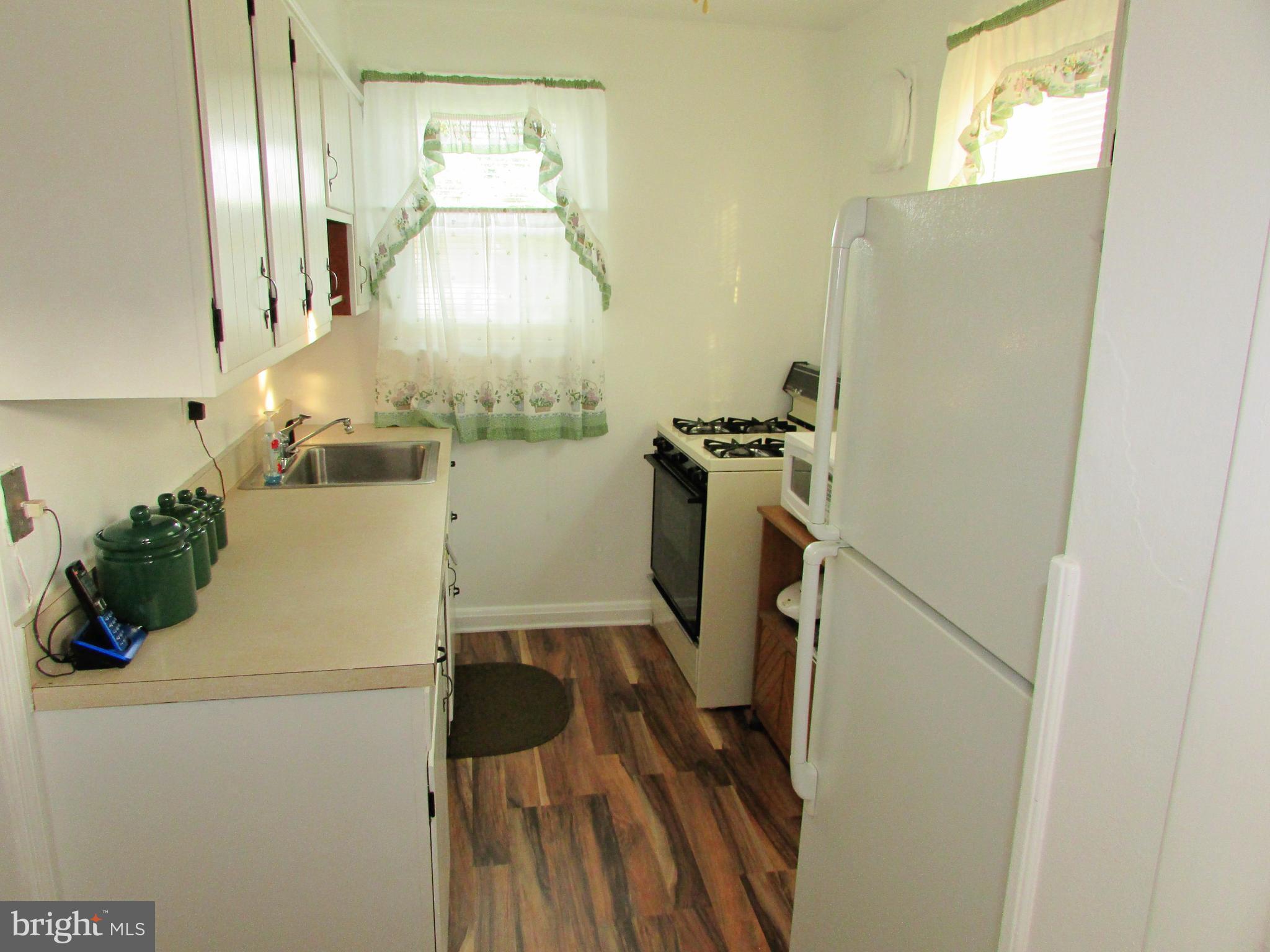 3413 Gaither Road Baltimore, MD 21244 - Photo 6 of 23 Kitchen