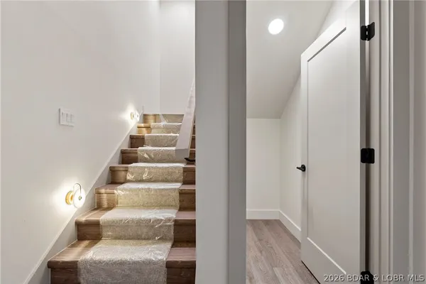 $1,899,000 | 154 Via Cresta Drive, Sunrise Beach, MO 65079