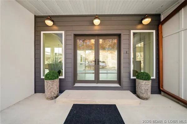 $1,899,000 | 154 Via Cresta Drive, Sunrise Beach, MO 65079