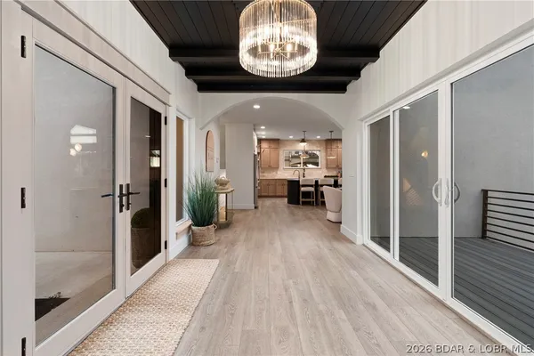 $1,899,000 | 154 Via Cresta Drive, Sunrise Beach, MO 65079