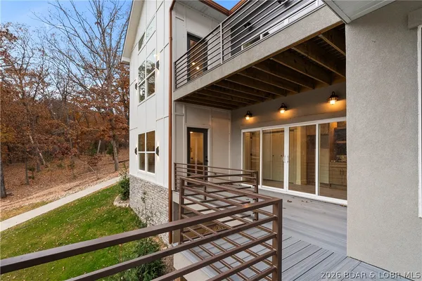 $1,899,000 | 154 Via Cresta Drive, Sunrise Beach, MO 65079