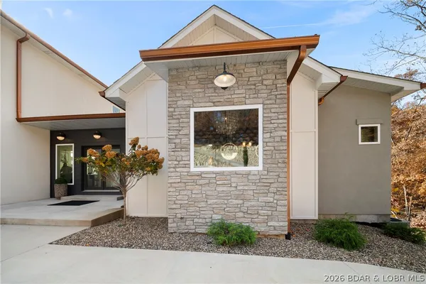 $1,899,000 | 154 Via Cresta Drive, Sunrise Beach, MO 65079