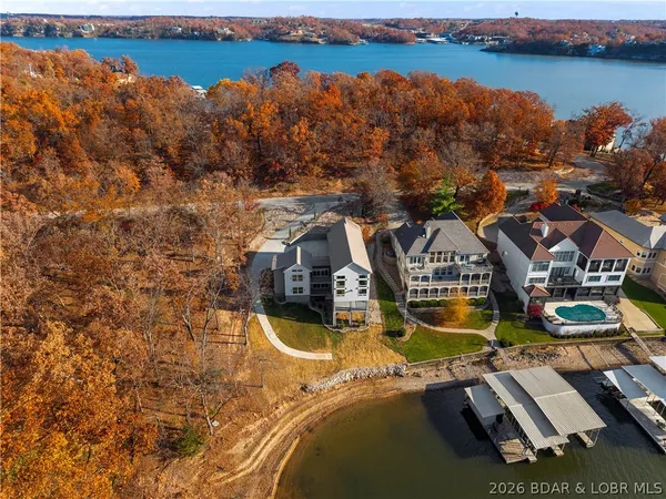 $1,899,000 | 154 Via Cresta Drive, Sunrise Beach, MO 65079