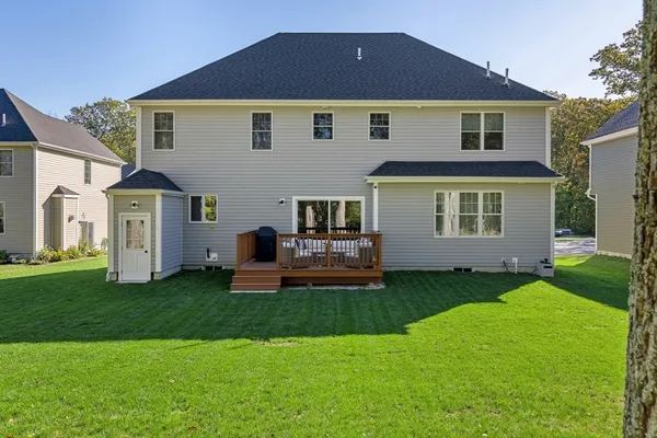 $1,100,000 | 26 Timber Crest Drive, Medway, MA 02053