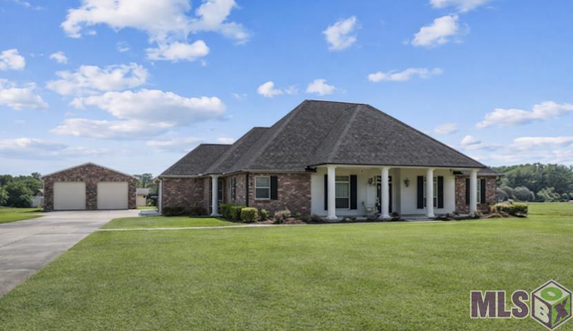 42439 Clouatre Road Gonzales, LA 70737 - Photo 2 of 24