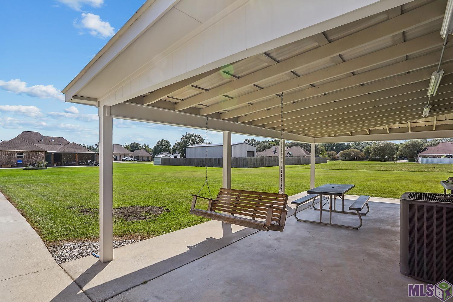 42439 Clouatre Road Gonzales, LA 70737 - Photo 4 of 24